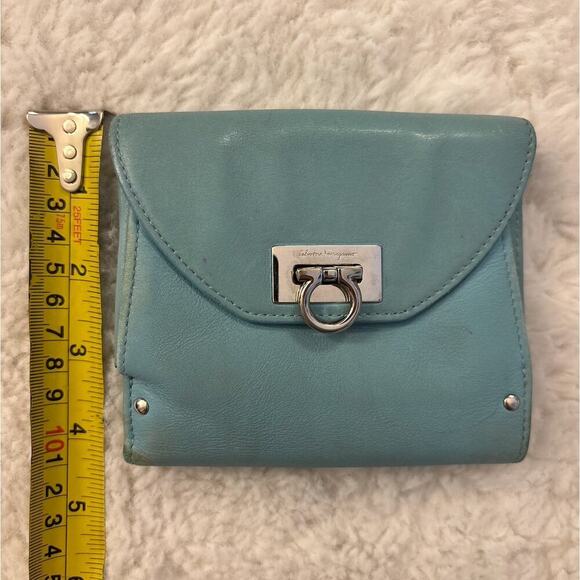 Salvatore Ferragamo Vintage Gancini W Hook Wallet - Picture 7 of 9